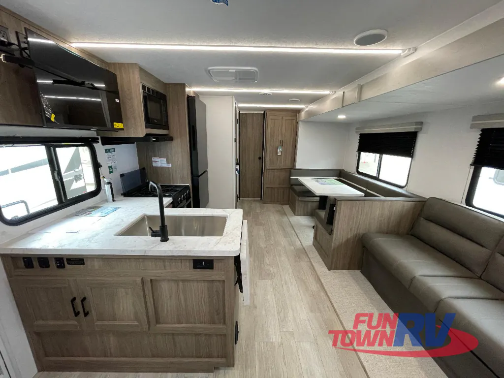 2026 Coachmen Freedom Express Select 30SE, Photos photo 14
