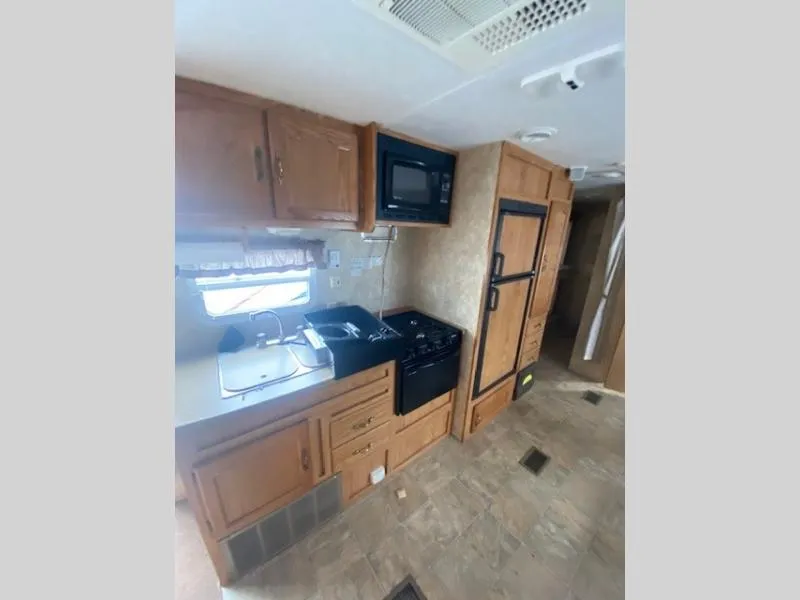 2007 Forest River RV Wildwood 295BHBS - Photo 4