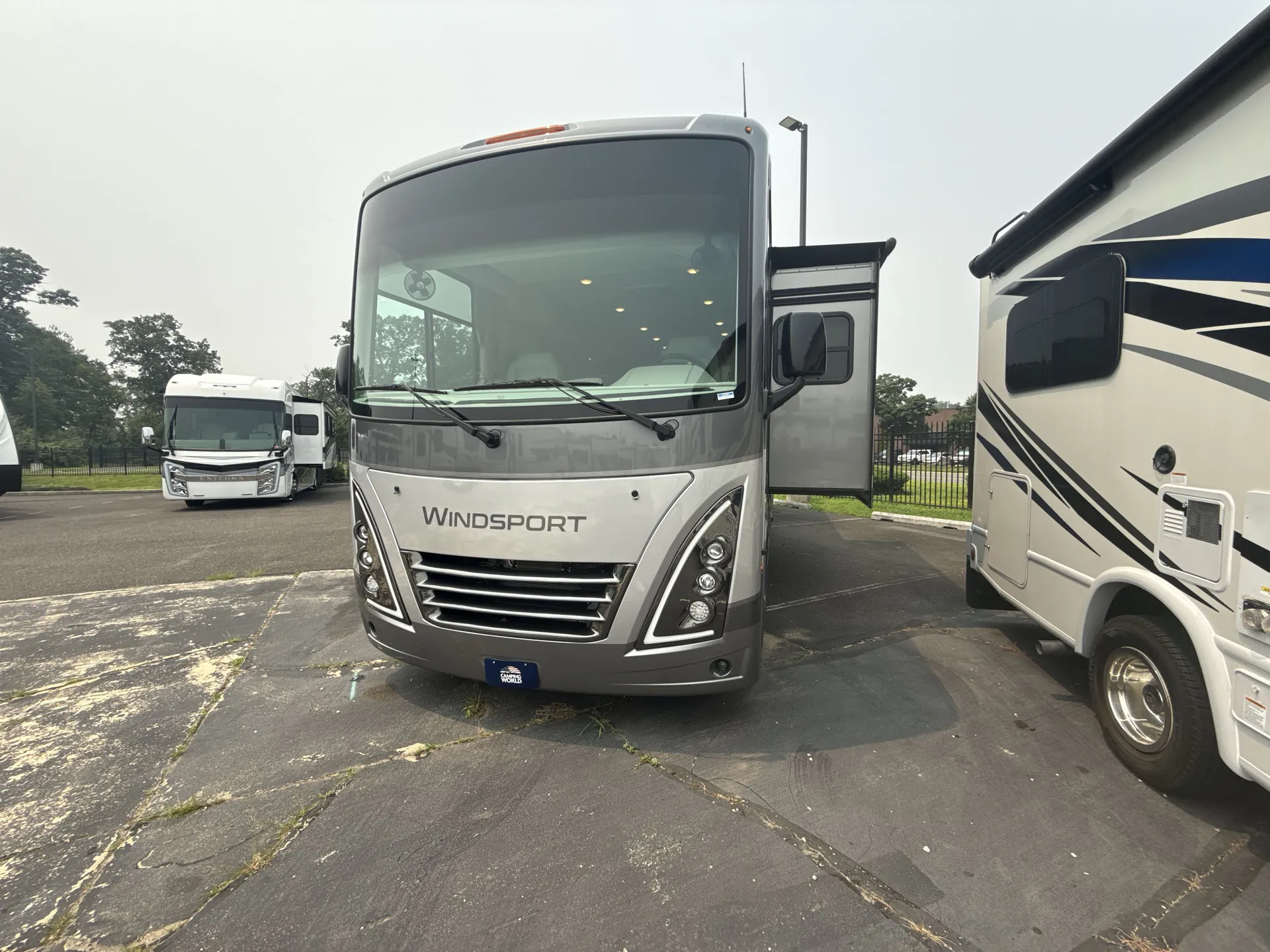 2027 Thor Motor Coach Windsport 35A - Photo 2
