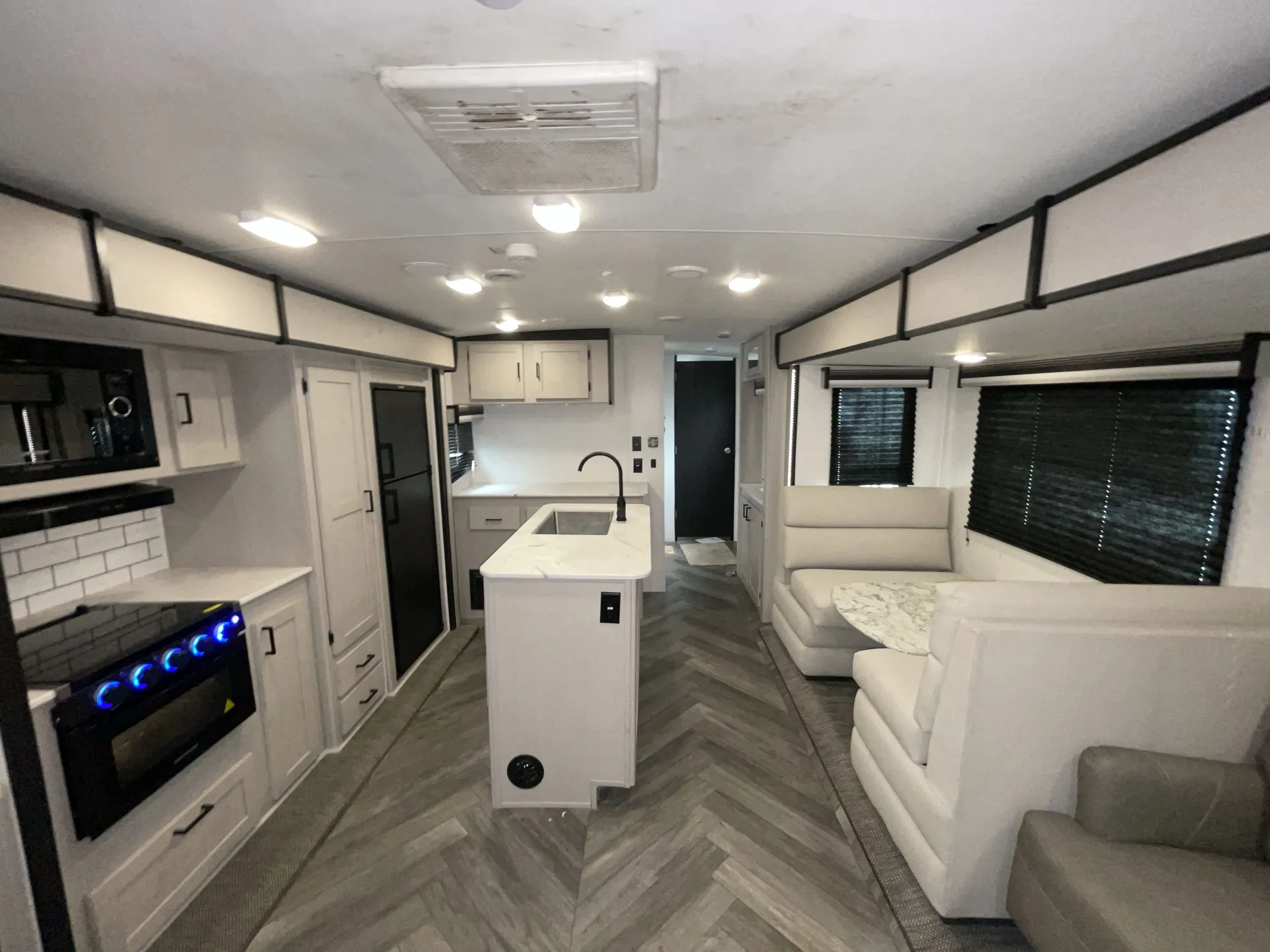 2023 Heartland Mallard M335 - Photo 4