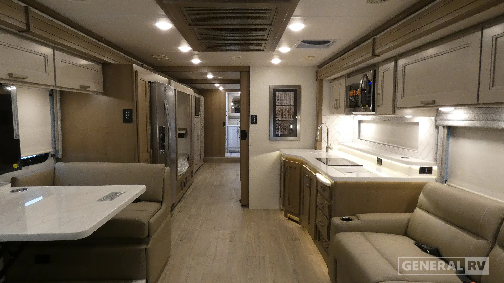2027 Thor Motor Coach Aria 4000 - Photo 3
