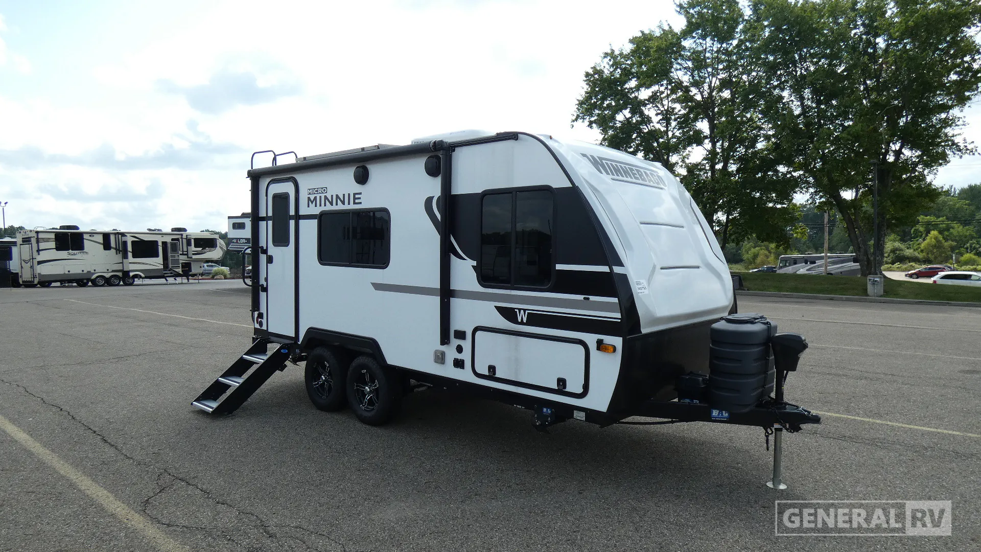 2025 Winnebago Micro Minnie 1720FB - Photo 2