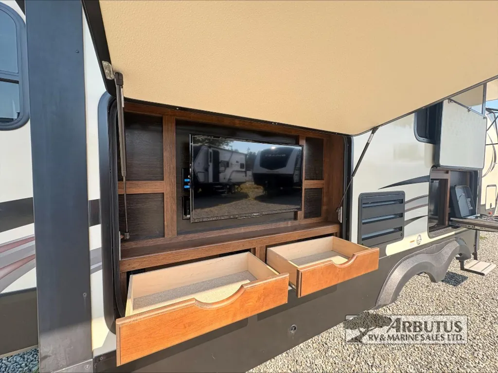 2019 Grand Design Reflection 297RSTS, Photos photo 8