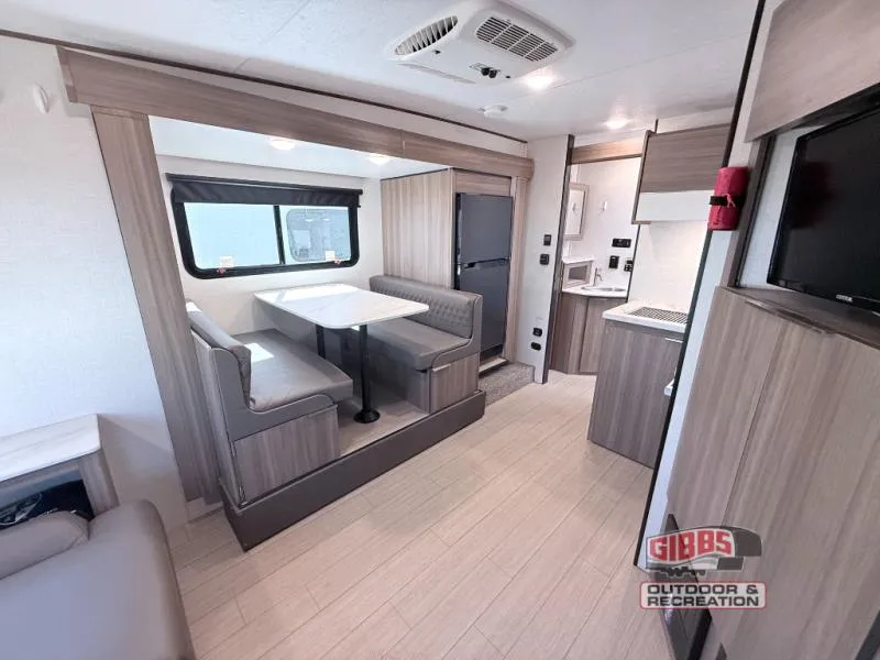 2024 Venture RV Sonic 231VRL - Photo 2