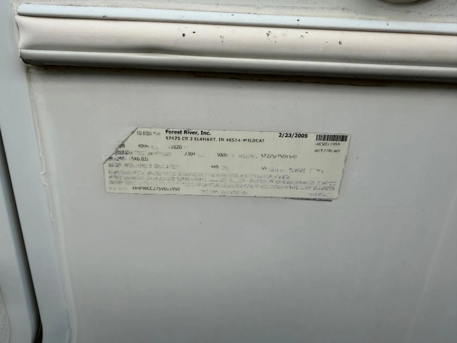 2005 Forest River Wildcat 27RL — Photo 5