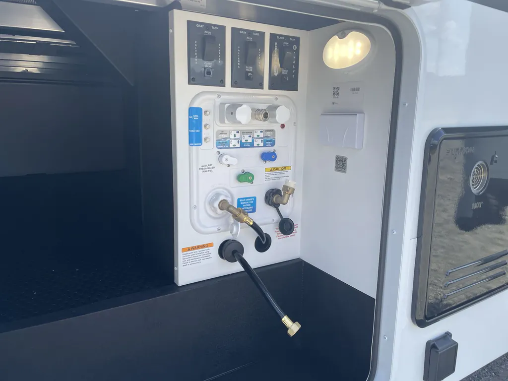 2026 Brinkley Model Z 2810, Photos photo 5
