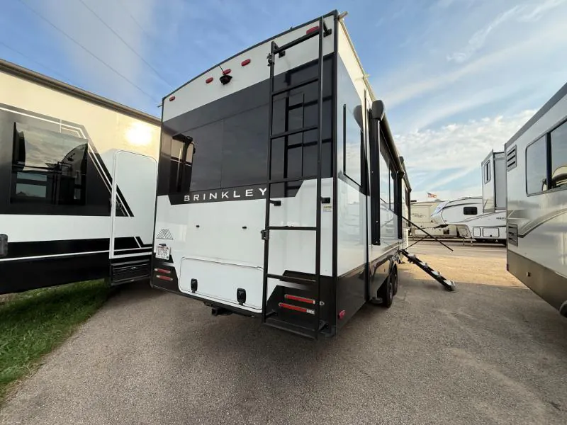 2025 Brinkley Model Z 3100, Photos photo 7