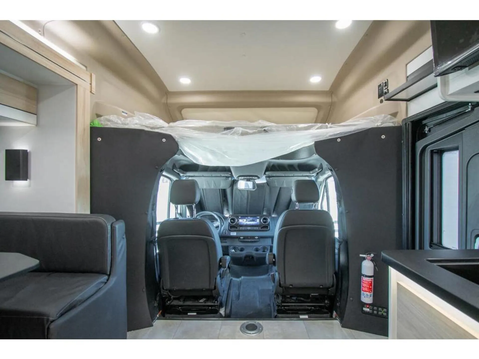 2026 Entegra Coach Qwest 25L - Photo 4