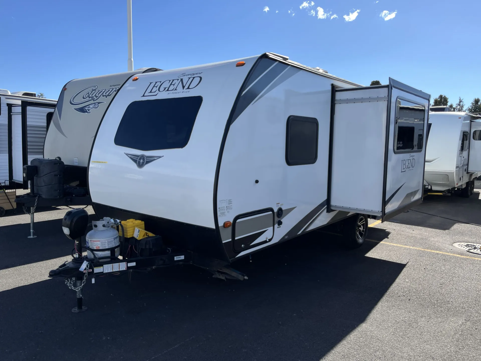 2020 Forest River Surveyor Legend 19RBLE — off campside