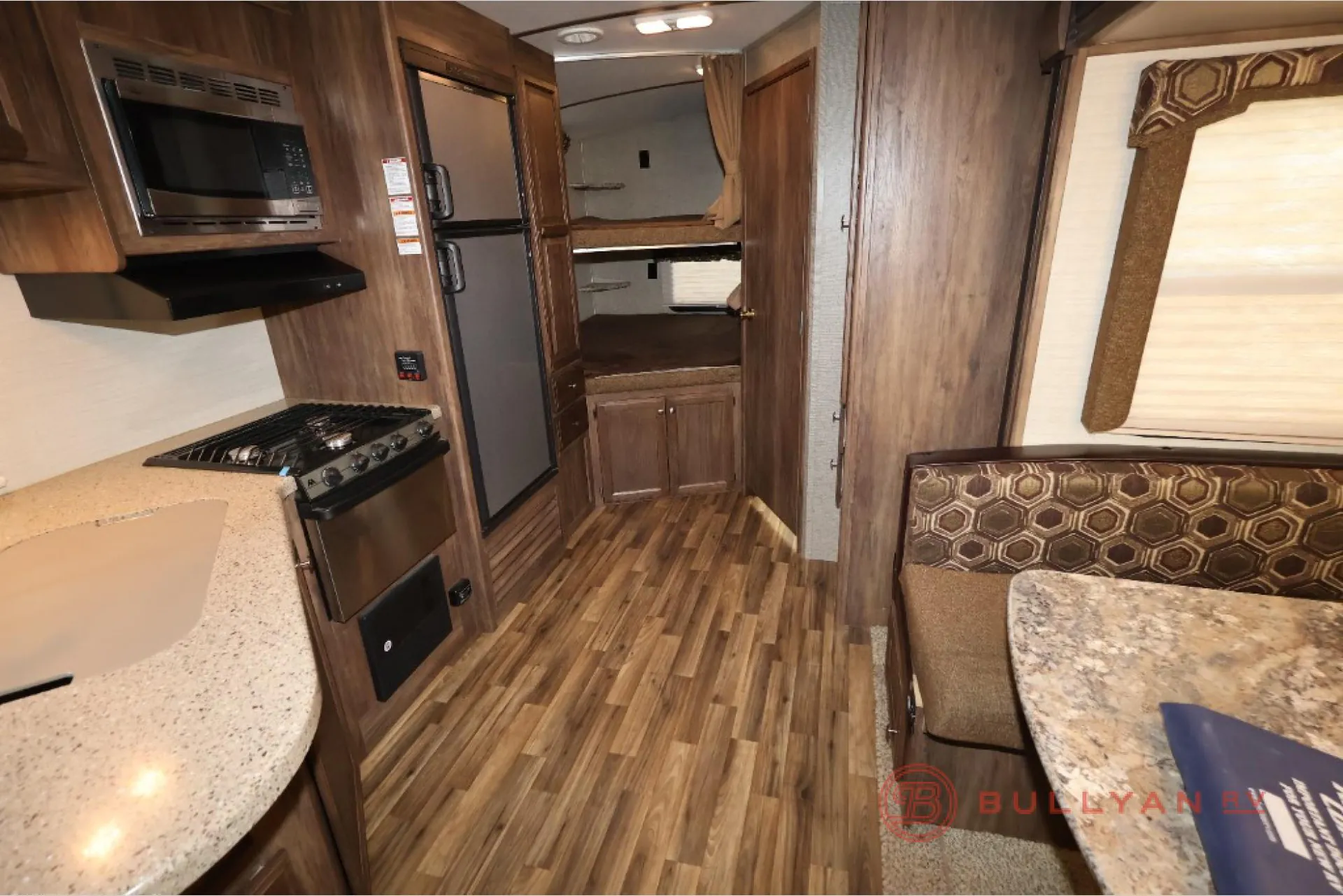 2017 Keystone Cougar XLite 25RDB - Photo 3