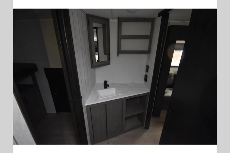 2026 Forest River Cherokee Alpha Wolf 29TB, Photos photo 16