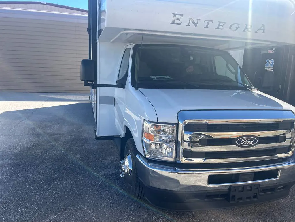 2026 Entegra Coach Odyssey SE 29KF - Photo 2
