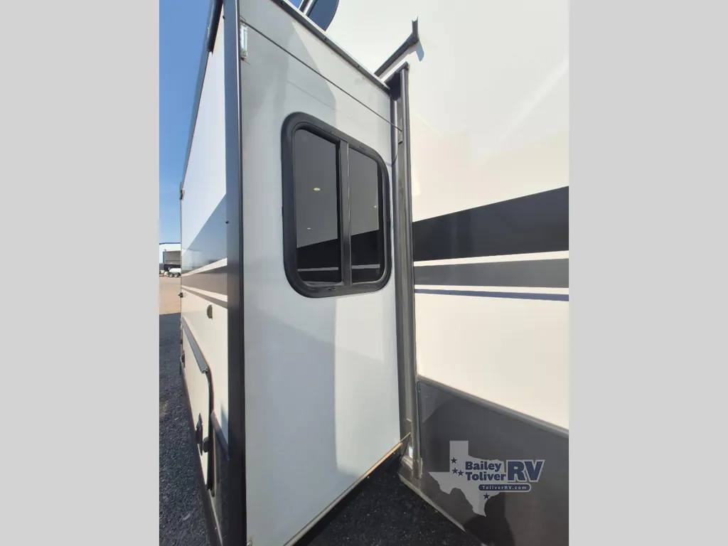 2026 Keystone Montana 377FL, Photos photo 23