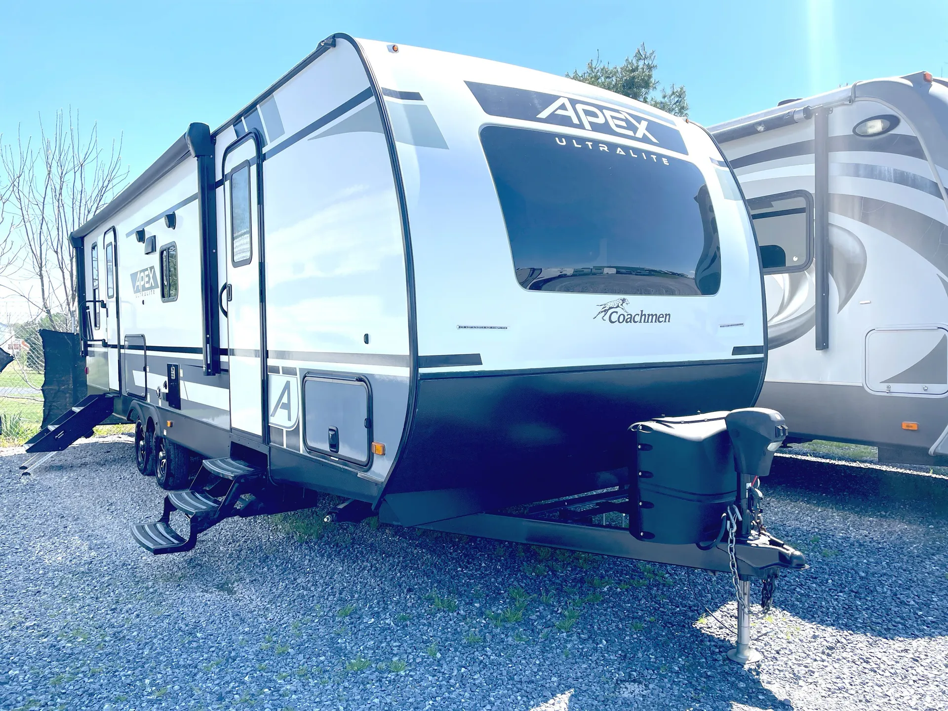 2022 Coachmen Apex Ultra-Lite 266BHS - Photo 2