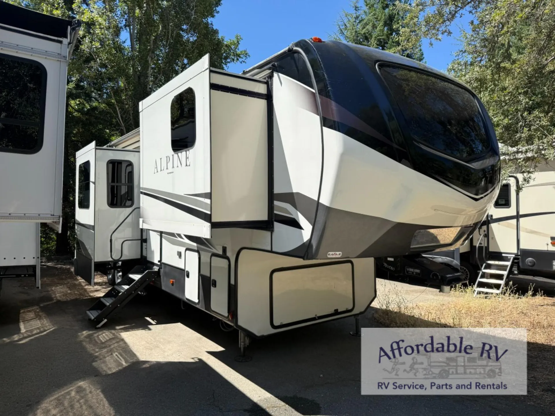 2021 Keystone Alpine 3790FK dealer photo 1 from Affordable Rv