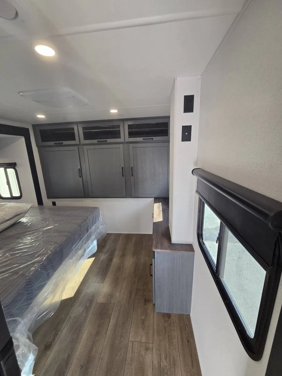 2027 Forest River Solaire 3060RKTS, Photos photo 36
