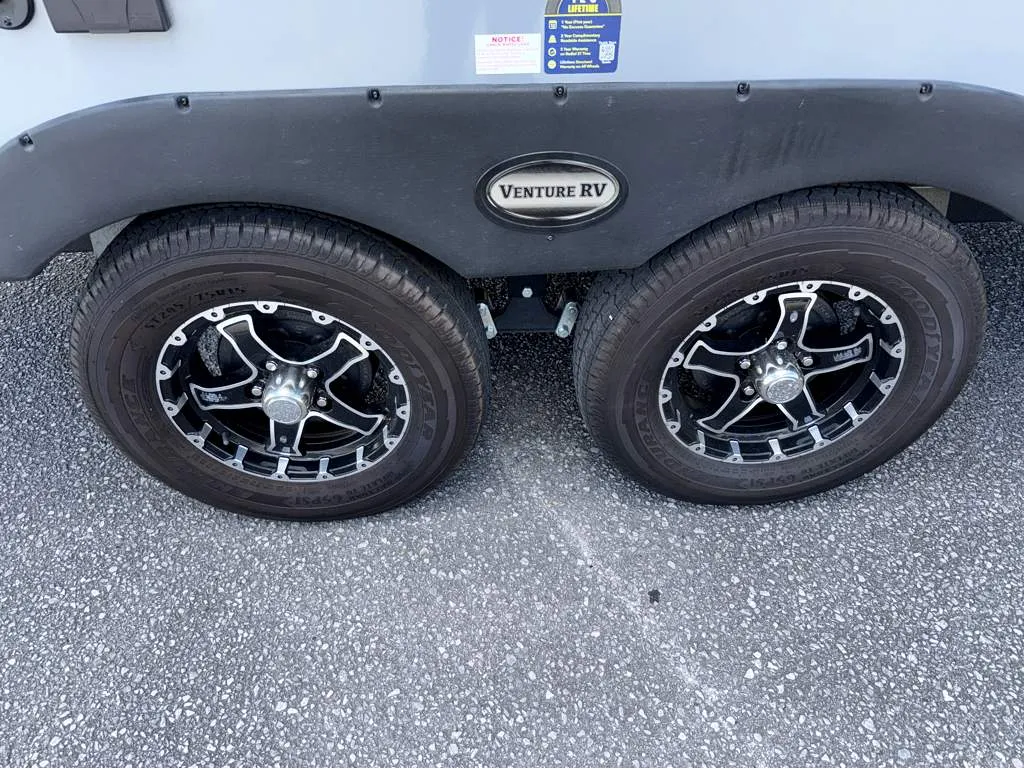 2024 Venture RV Sonic SN190VRB, Photos photo 5