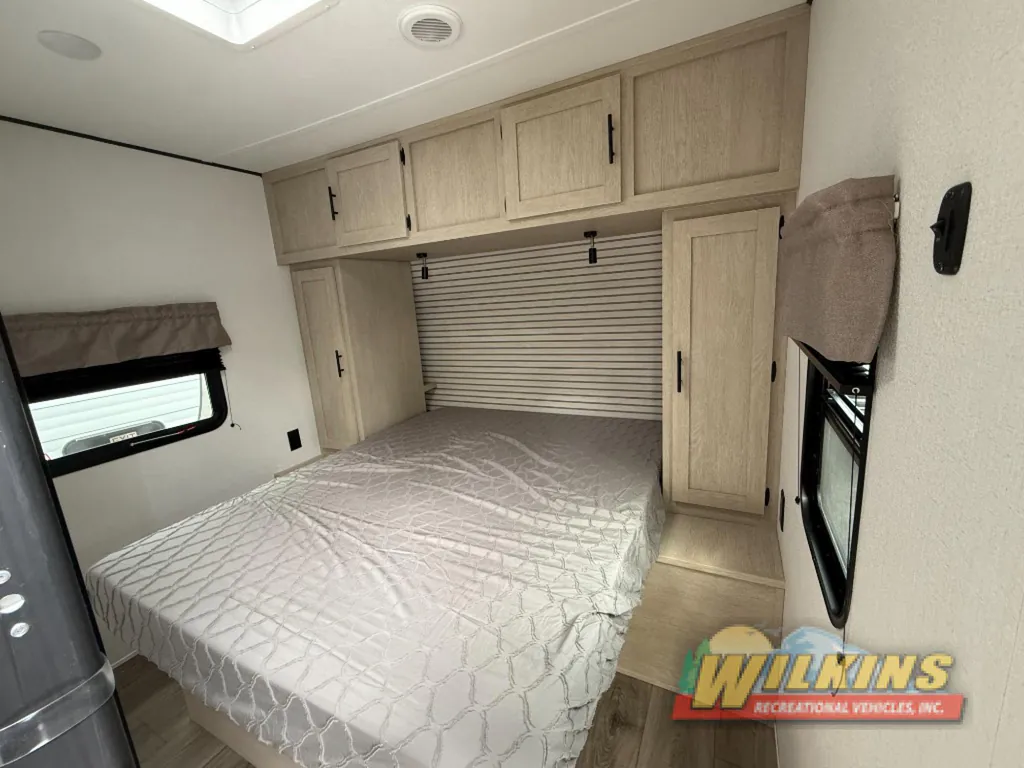 2026 Shasta RVs i-5 Edition 527BHS, Photos photo 27