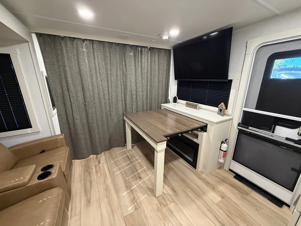 2026 Brinkley Model I 235, Photos photo 12