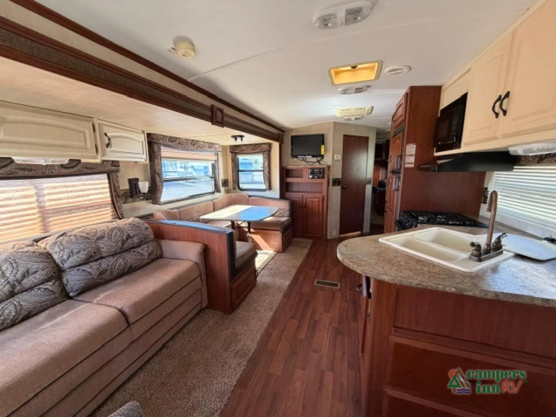 2012 Keystone Outback 277RL - Photo 3