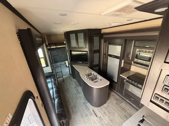 2018 Dutchmen Voltage Triton 3551, Photos photo 46