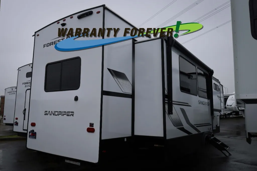 2026 Forest River Sandpiper 3800RK — Photo 5