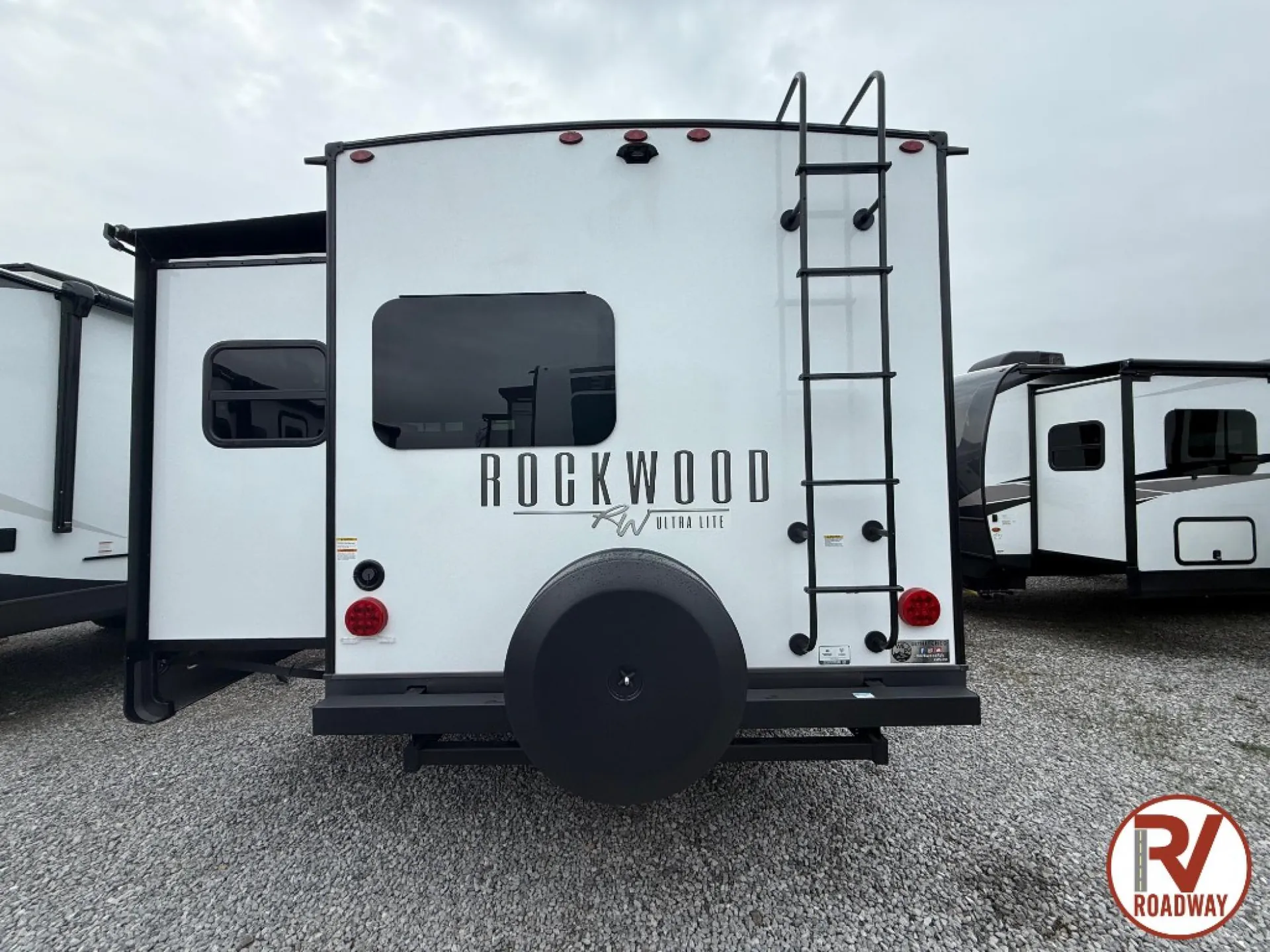 2025 Forest River Rockwood Ultra Lite 2619FK - Photo 4