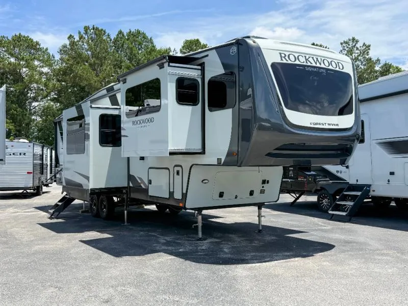 2026 Forest River Rockwood Signature 402SFL - Photo 2