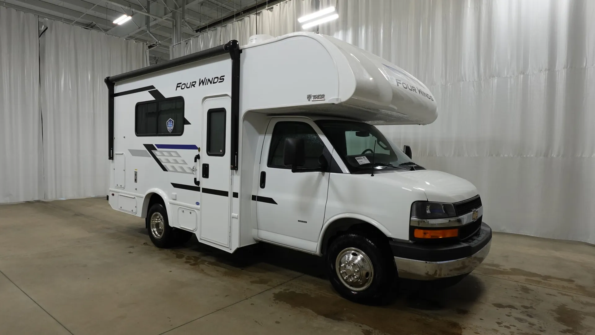 2026 Thor Motor Coach Four Winds 19X - Photo 2