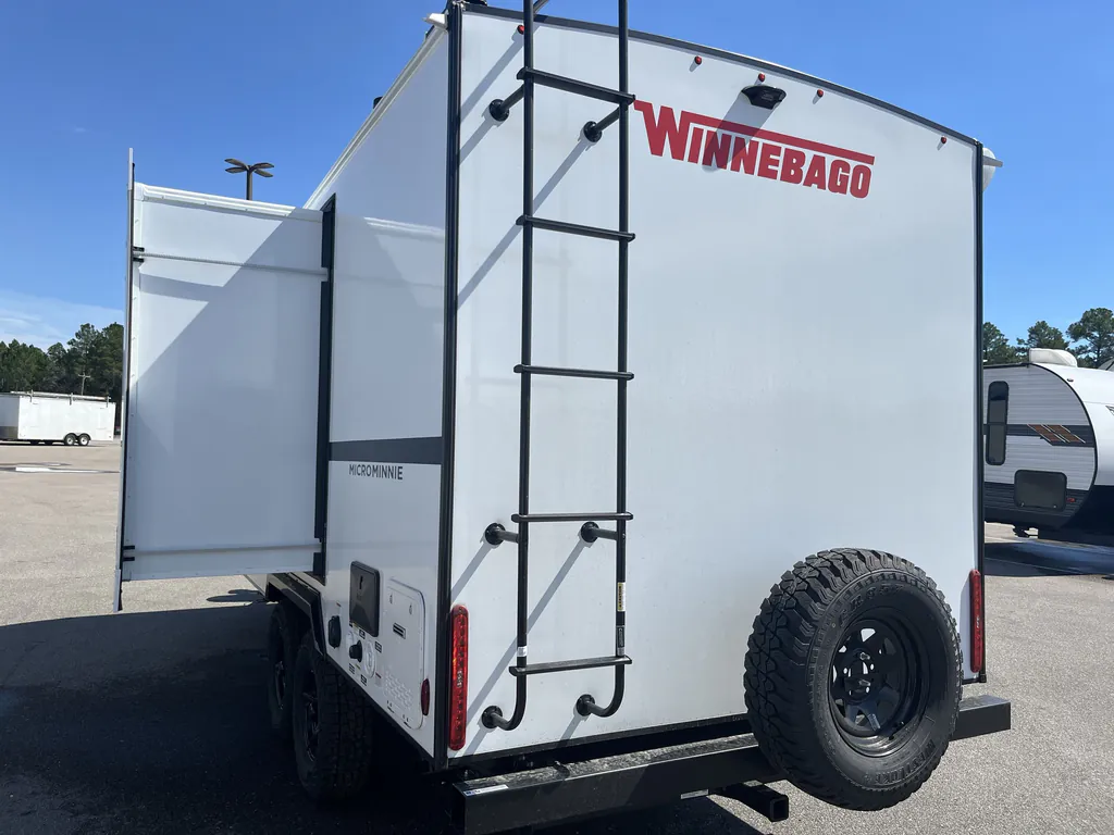 2027 Winnebago Micro Minnie 2108DS, Photos photo 17