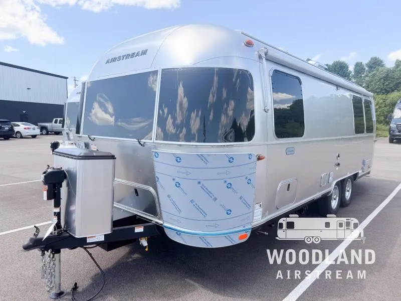 2026 Airstream Globetrotter 25FB - Photo 3
