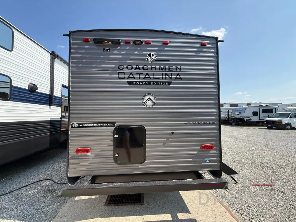 2026 Coachmen Catalina Legacy Edition 273DBHCK, Photos photo 15