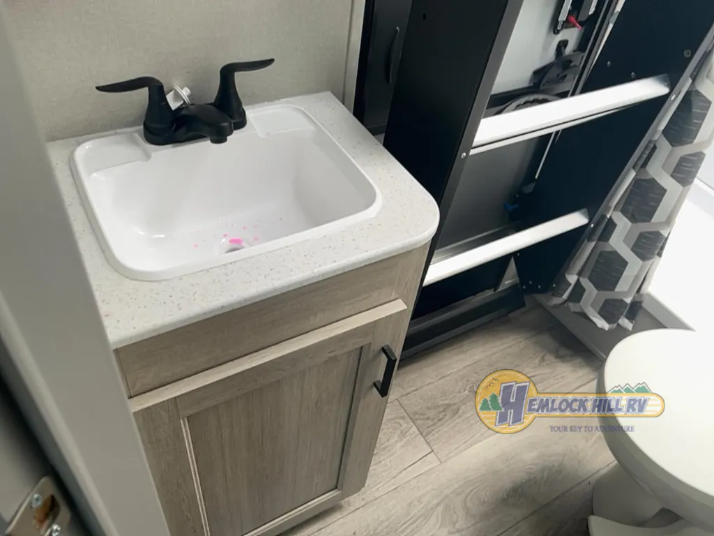 2026 Coachmen Catalina Legacy Edition 273DBHCK, Photos photo 32