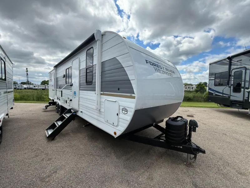 2026 Forest River Wildwood 32BHDS dealer photo 1 from Kunes RV