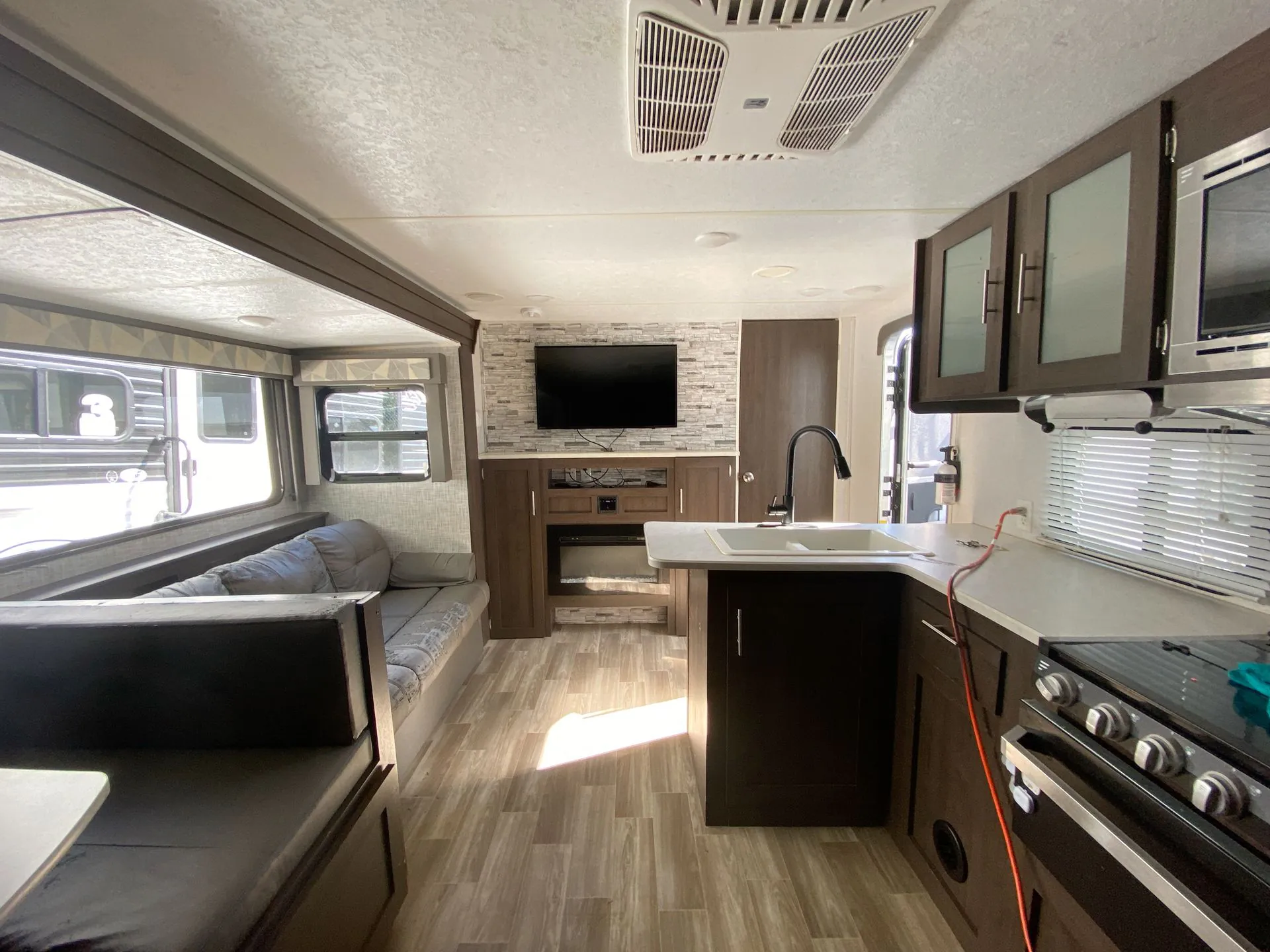 2019 Forest River Wildwood 263BHXL - Photo 4