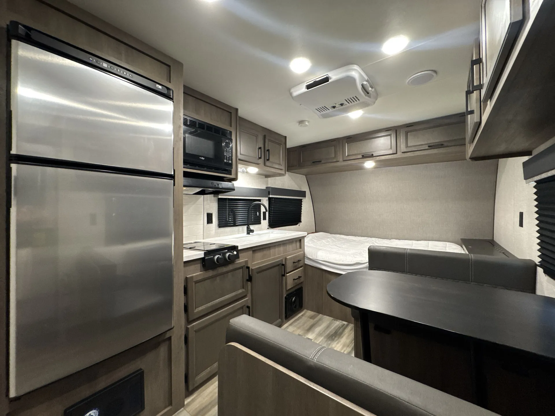 2023 Starcraft Autumn Ridge 172FB — living area main
