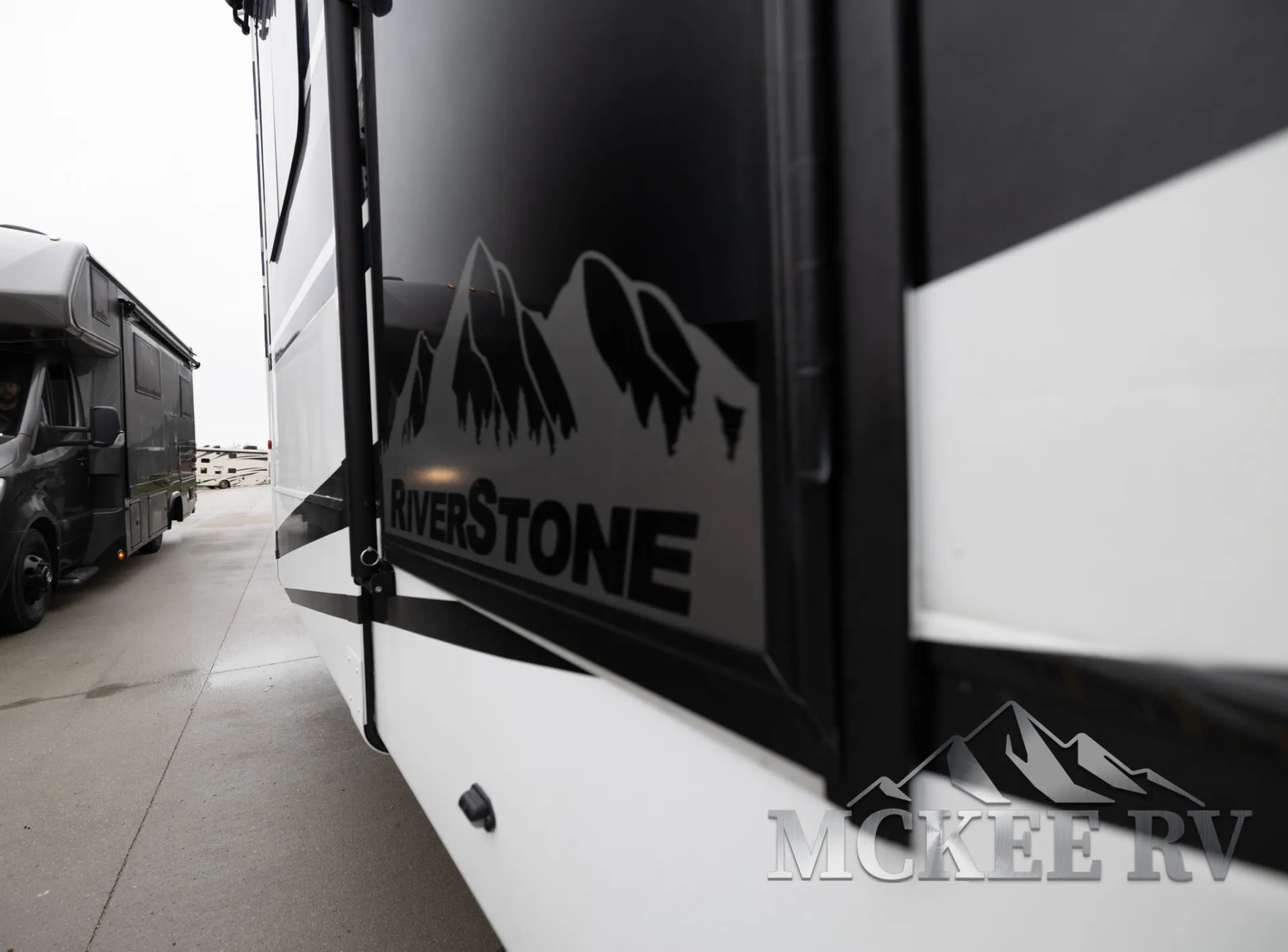 2026 Forest River RiverStone 420RE — Photo 7