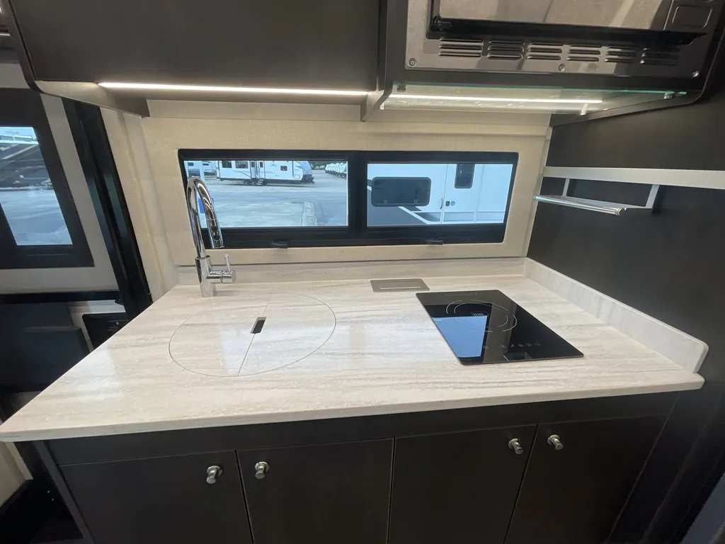 2027 Tiffin Wayfarer 25 PW, Photos photo 9