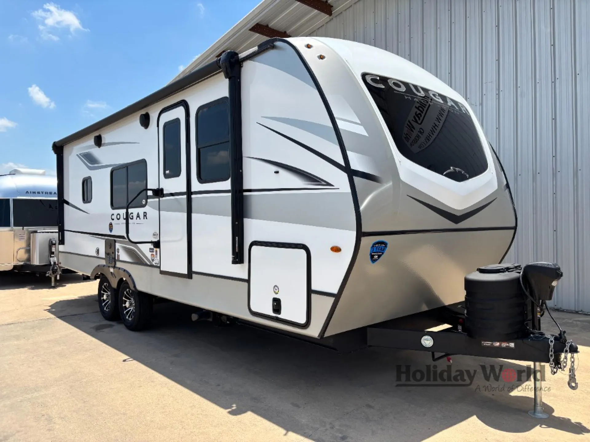 2025 Keystone Cougar Half-Ton East 22MLS - Photo 2
