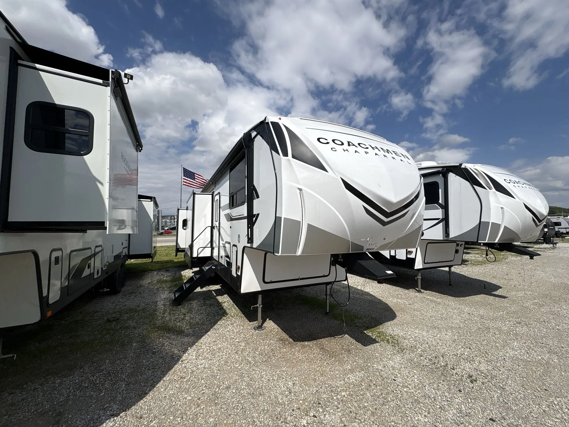 2026 Coachmen Chaparral 375BAF - Photo 3