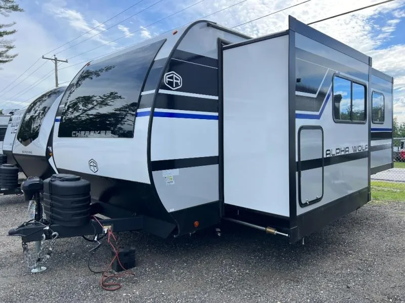 2026 Forest River RV Cherokee Alpha Wolf New    25FKX-L - Photo 3