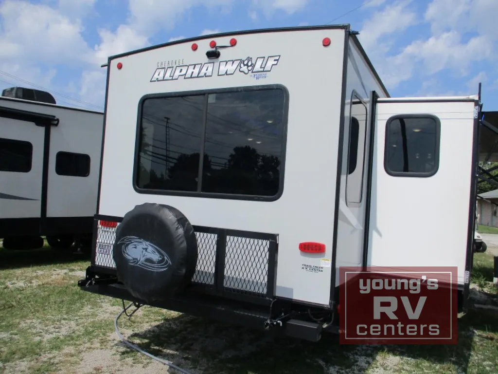 2022 Forest River Cherokee Alpha Wolf 26RL-L, Photos photo 6