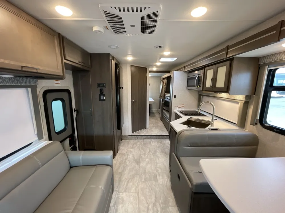 2025 Thor Motor Coach Quantum LF31 - Photo 4