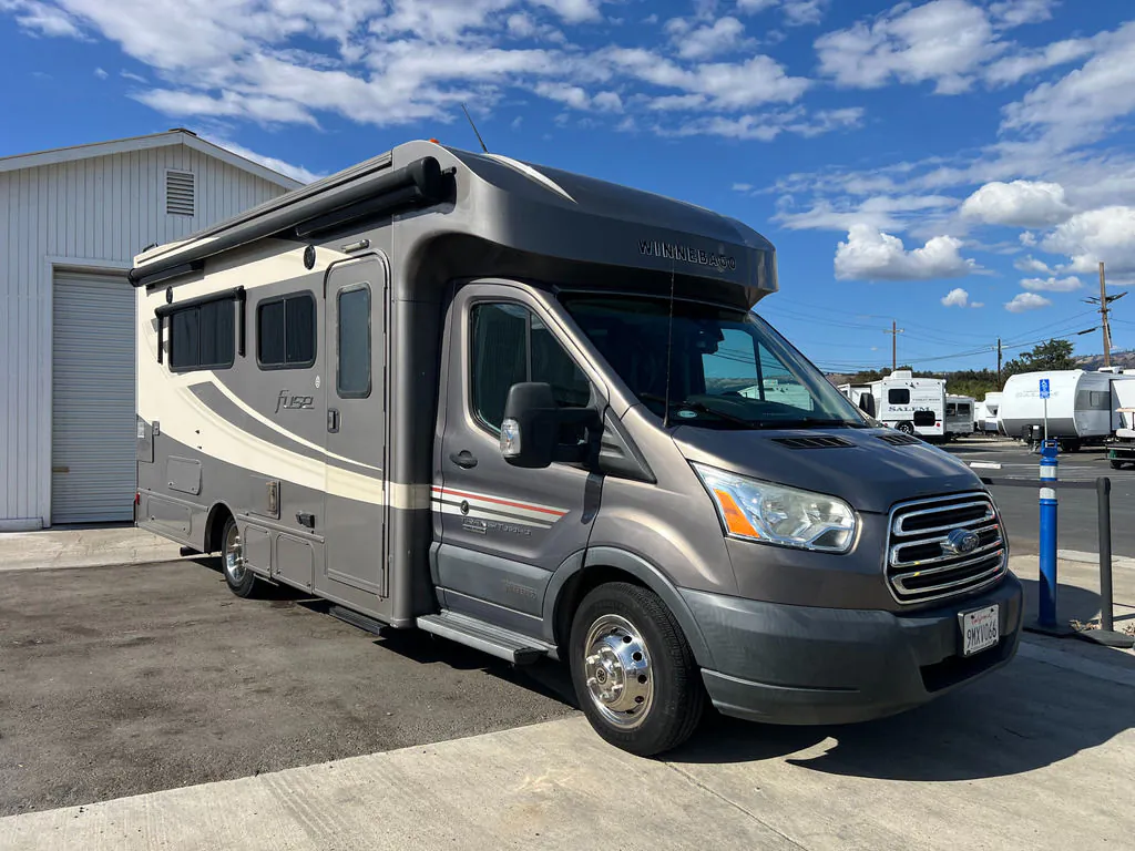 2017 Winnebago Fuse 23A - Photo 2