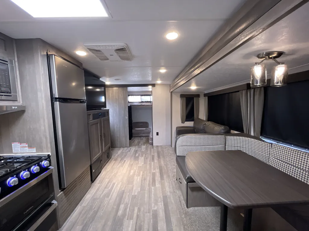 2021 Forest River Vibe 28BH, Photos photo 7