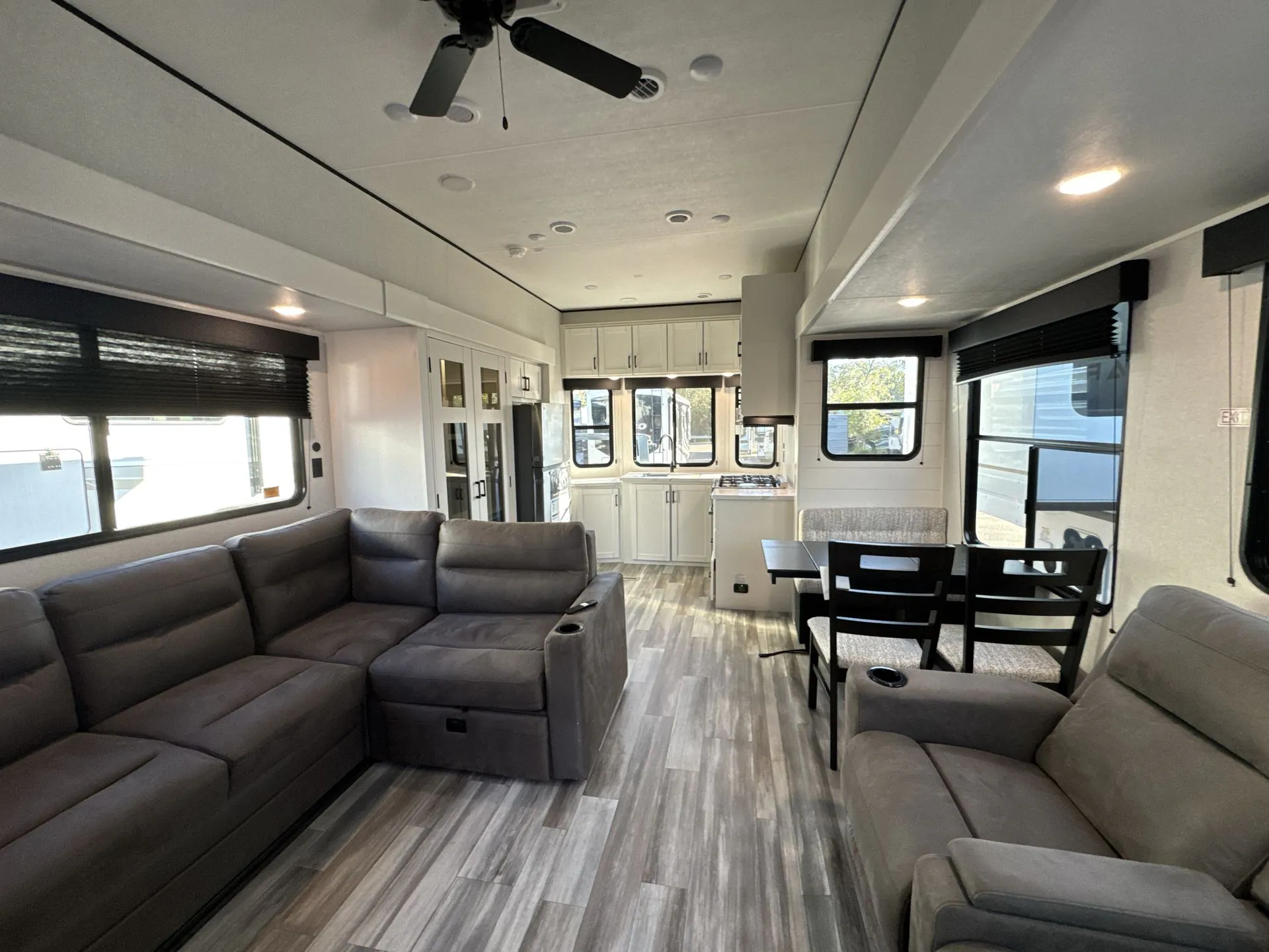 2026 Jayco Jay Flight Bungalow 404LOFT DS