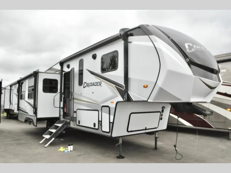 2021 Prime Time Crusader 305RLP - Photo 2