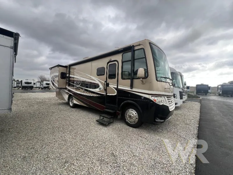 2017 Newmar Bay Star 3124 - Photo 2