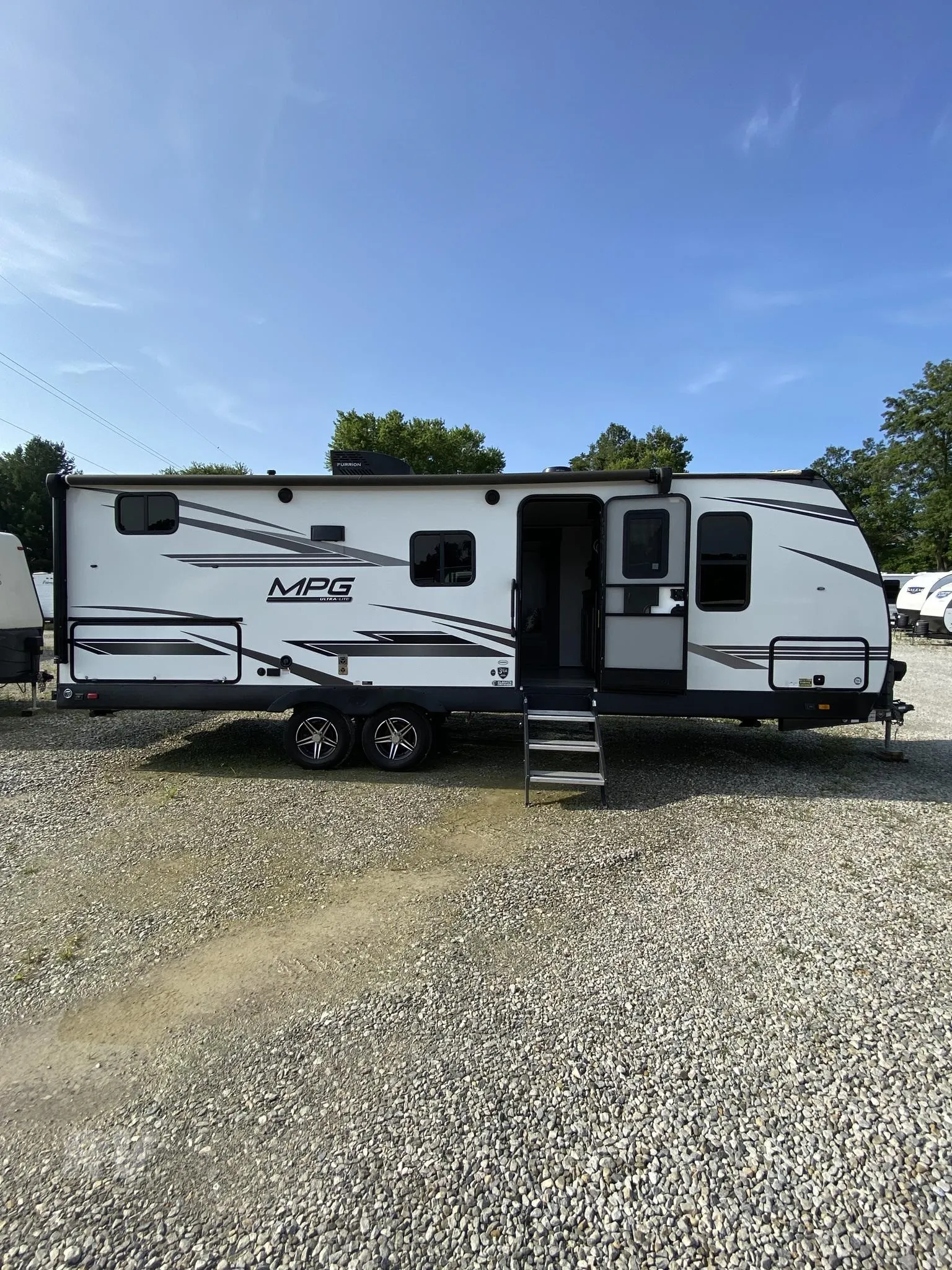 2022 Cruiser RV MPG 2500BH - Photo 2