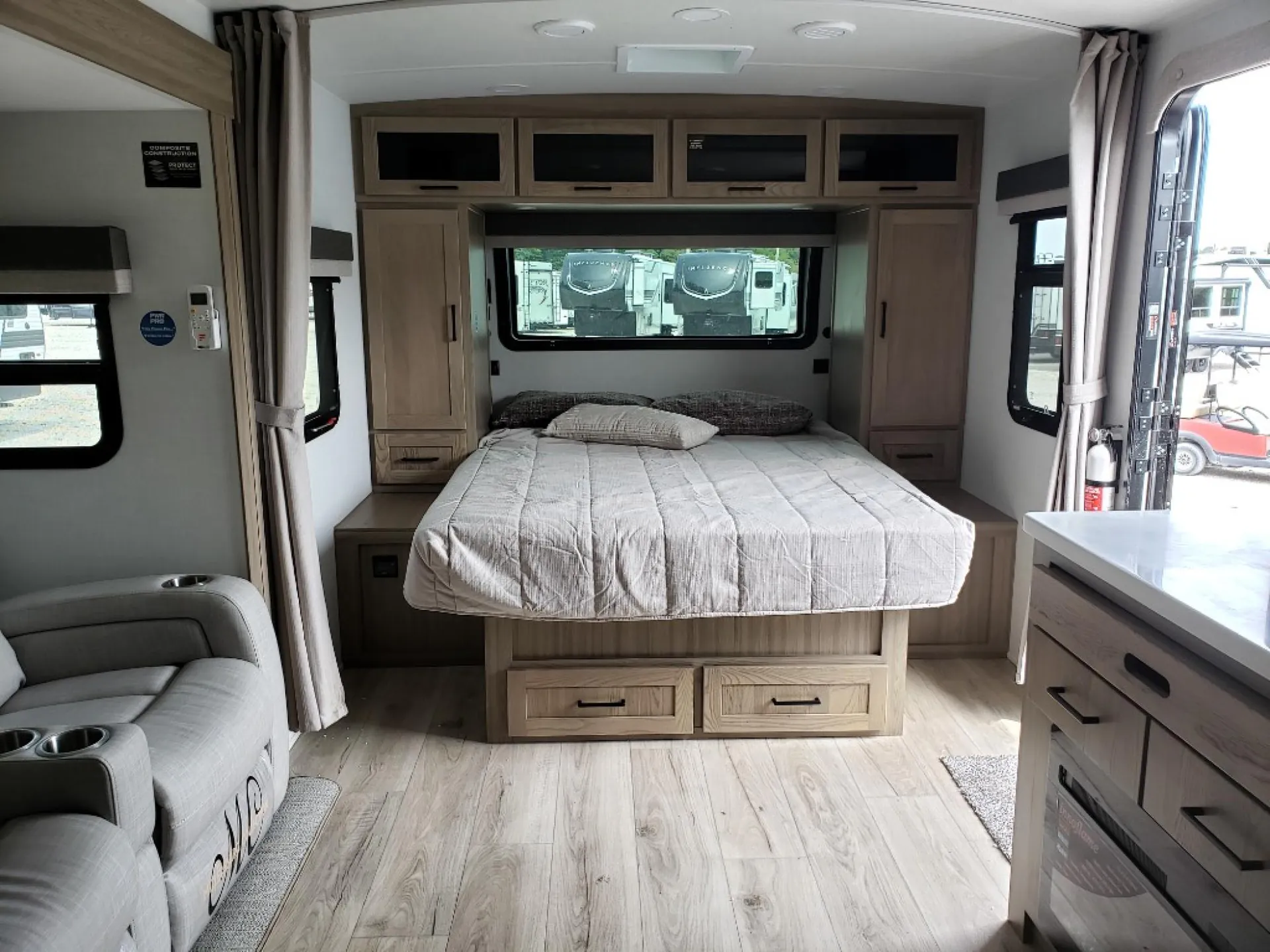2027 Forest River Rockwood Mini Lite 2213S - Photo 4